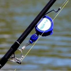 Hook-Eze Large Hook Eze Fishing Knot Tying Tool Twin Pack In Green